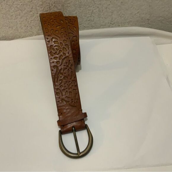 Fossil Vintage Genuine Tooled Leather Studded Belt Brown Size M Floral - Picture 3 of 9